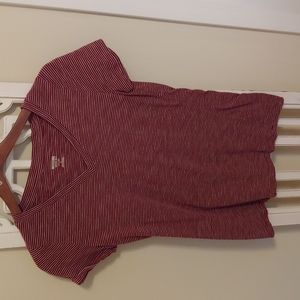 Simple v neck tee by Mossimo